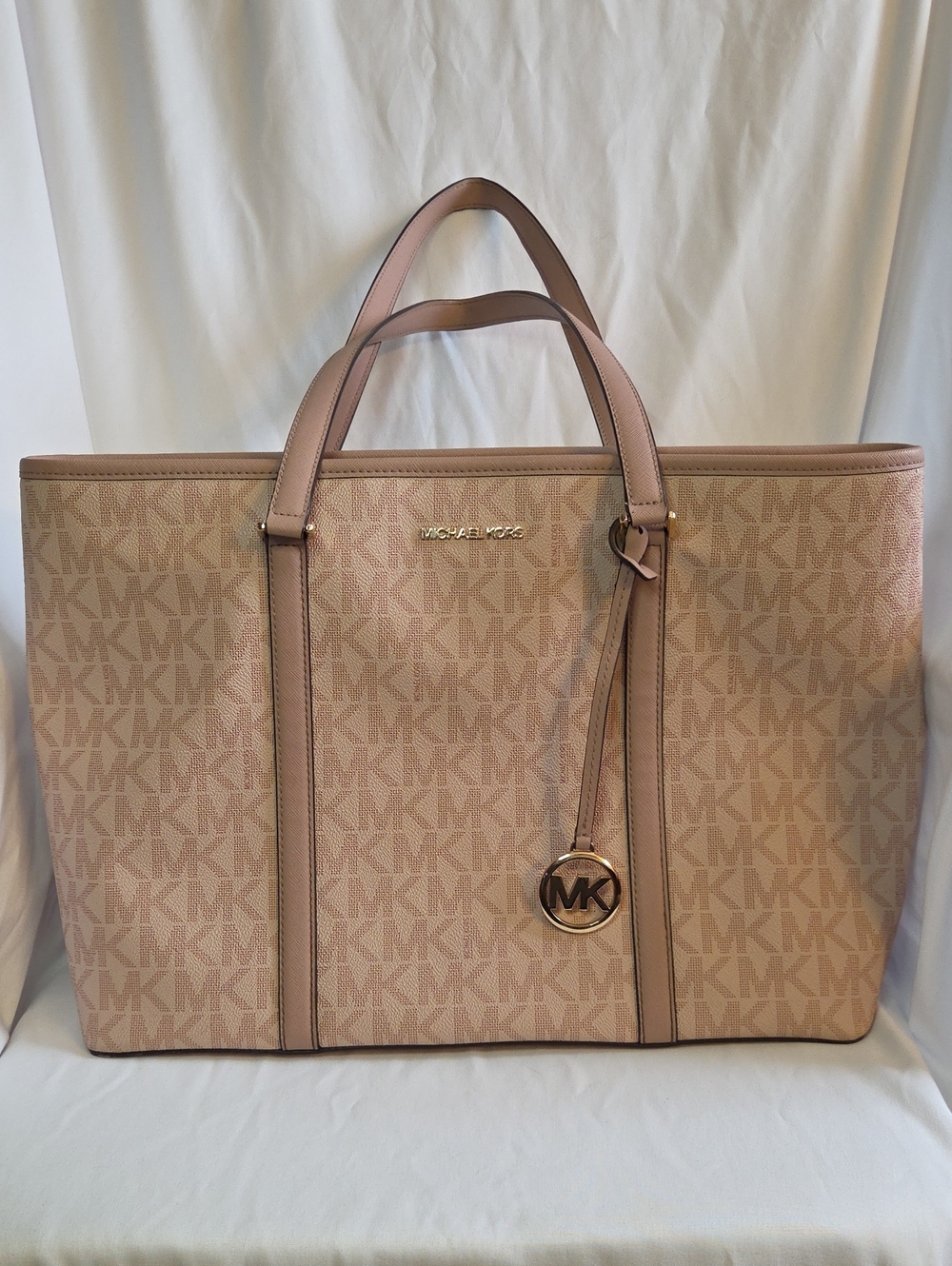 Michael Kors Signature MK Tote in Blush Pink